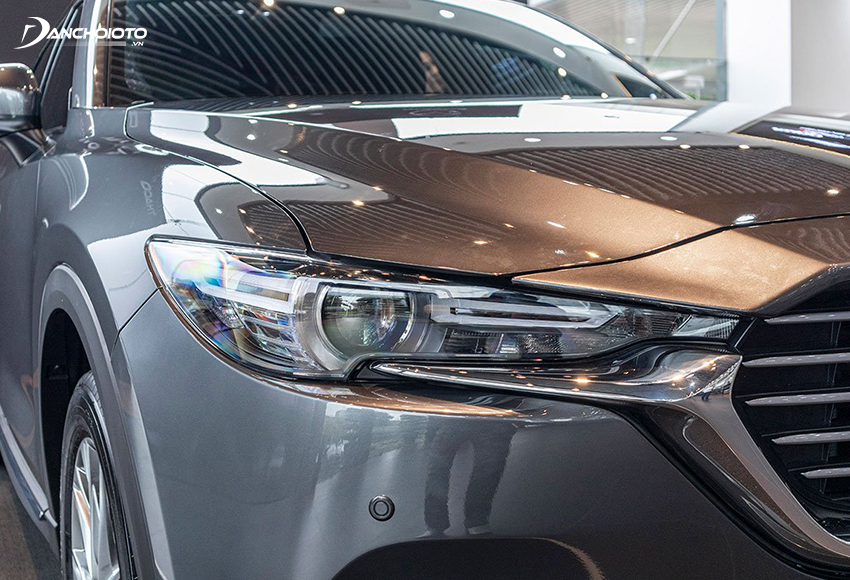 Đèn trước Mazda CX-8 2020 chuốt mỏng, trang bị nhiều tính năng hiện đại