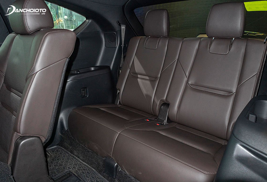 Hàng ghế thứ 3 Mazda CX-8 mang đến trải nghiệm khác biệt rõ so với các mẫu xe cùng phân khúc
