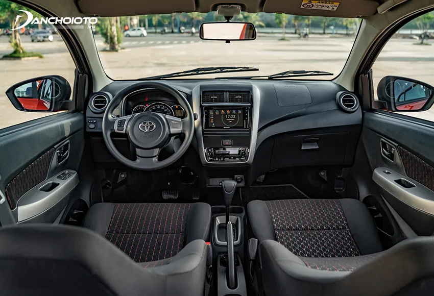 Khu vực bảng taplo Toyota Wigo 2020 có sự đổi mới ở cụm điều khiển điều hoà