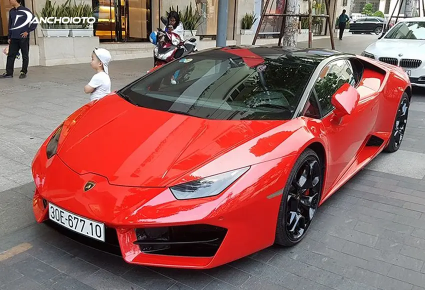 Lamborghini Huracan LP 580-2 màu đỏ đầu tiên ở Việt Nam