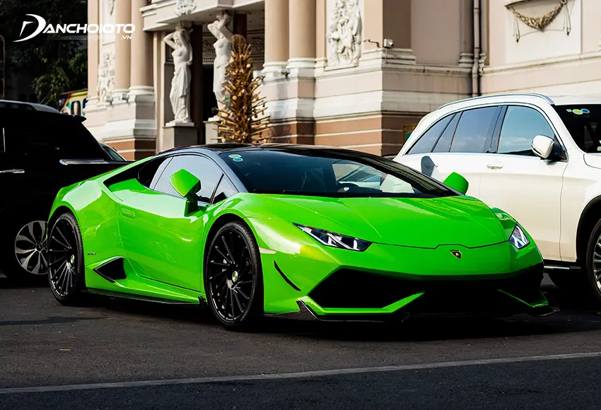 Lamborghini Huracan màu xanh cốm cực ngầu tại Nam Định