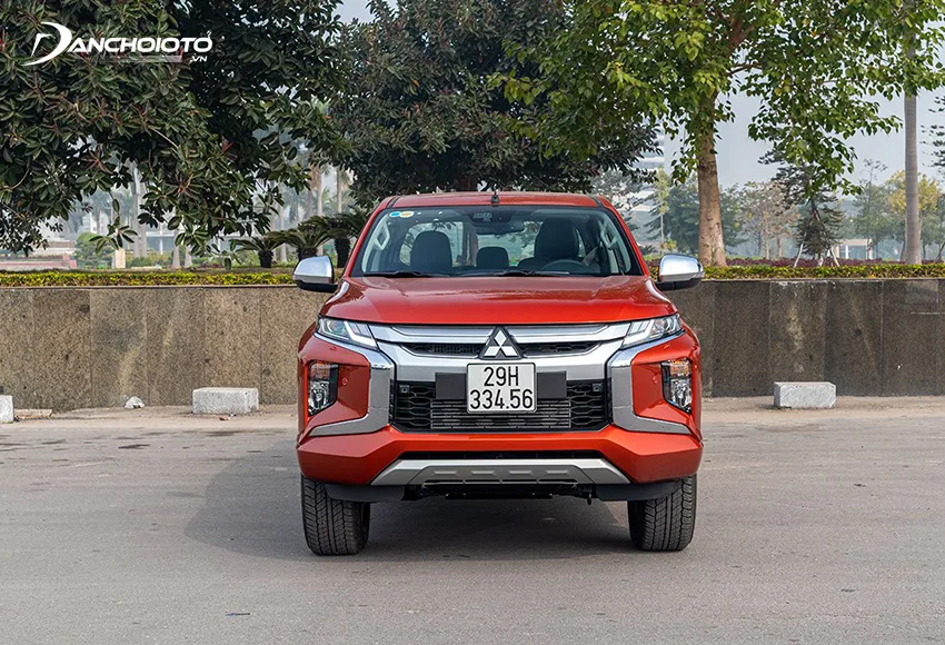 Mitsubishi Triton 2020 được đánh giá sở hữu phần đầu xe đầy cuốn hút với những đường nét nhấn nhá gai góc