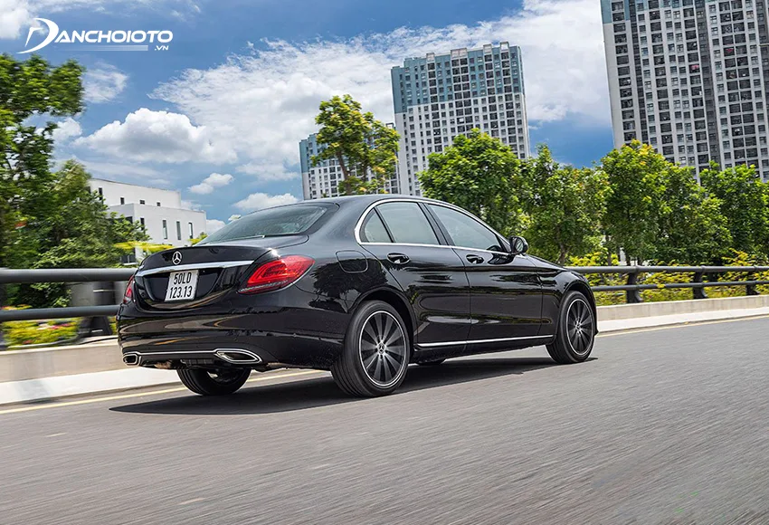Mercedes C200 Exclusive được trang bị hệ thống lái Direct Steer, khả năng phản ứng linh hoạt