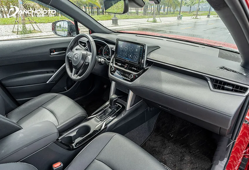 Thiết kế bên trong Toyota Corolla Cross 2020 mới mẻ và hiện đại