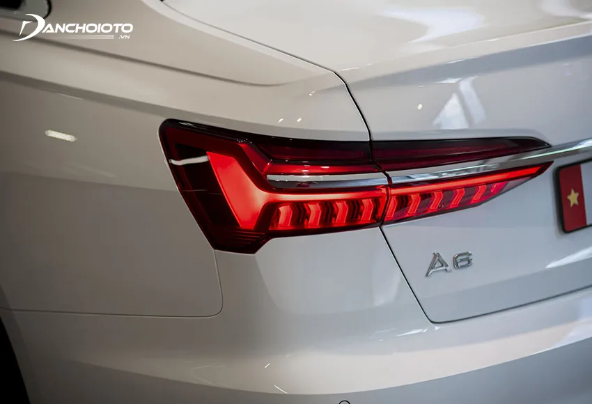 Cụm đèn hậu mới trên Audi A6 2024 nổi bật với tạo hình cùng phong cách cụm đèn trước