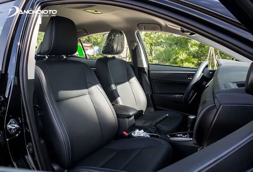 Ghế lái Corolla Altis 2020 chỉnh điện 10 hướng, ghế phụ trước chỉnh tay 4 hướng