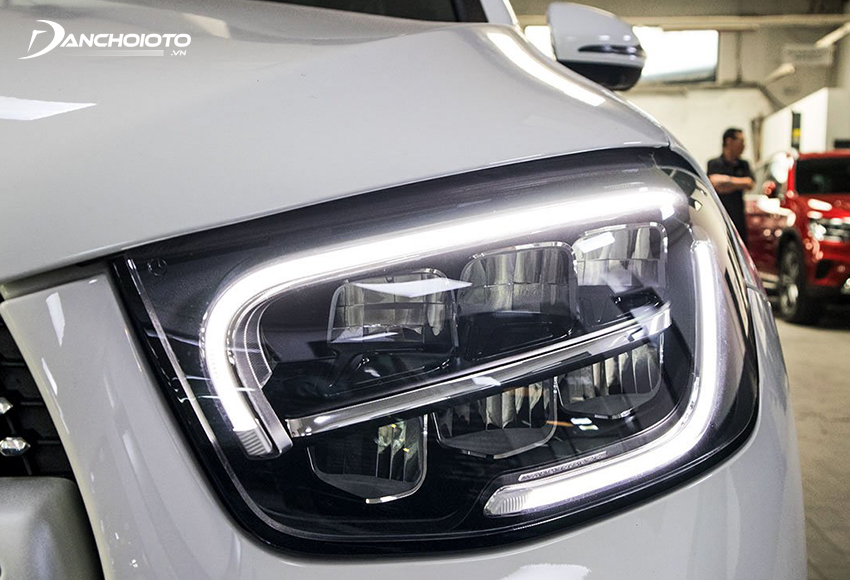 Mercedes GLC 300 Coupe nhập khẩu chỉ dùng đèn LED High Performance