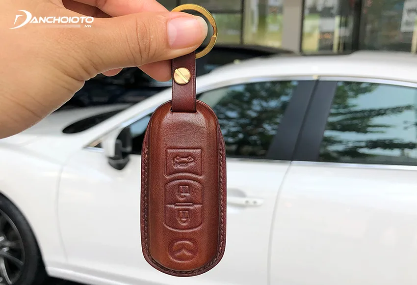 Nên ưu tiên mua bao da chìa khoá ô tô thiết kế riêng