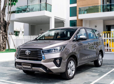 Toyota Innova 2020: Giá xe lăn bánh & đánh giá thông số kỹ thuật