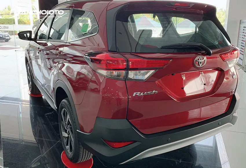 Cụm đèn hậu Toyota Rush 2020 trang bị công nghệ Full-LED – dẫn đầu phân khúc