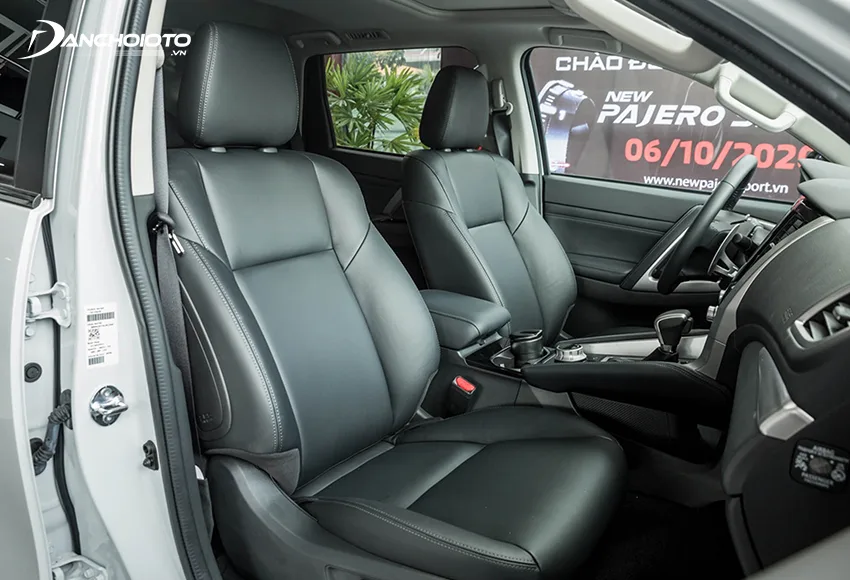 Hàng ghế trước Mitsubishi Pajero Sport bản Diesel 4x4 có chỉnh điện 8 hướng