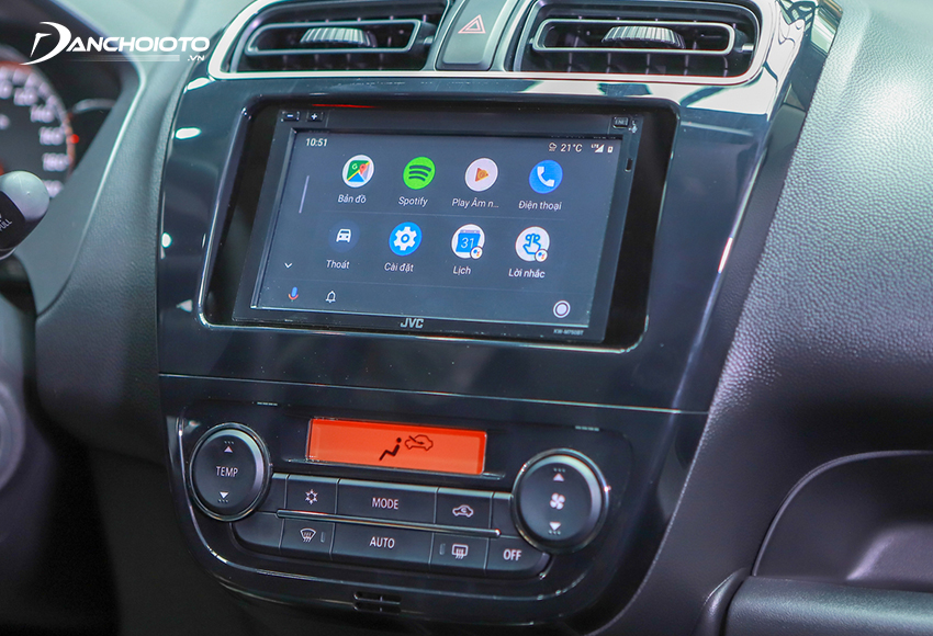 Mitsubishi Attrage 2024 bản số tự động vô cấp được trang bị màn hình trung tâm cảm ứng 7 inch đi cùng âm thanh 4 loa