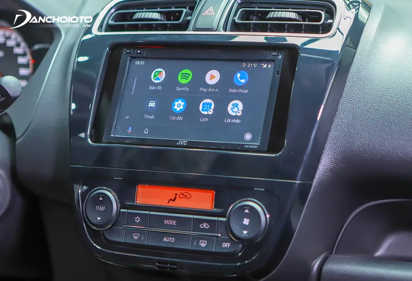 Mitsubishi Attrage 2023 bản số tự động vô cấp được trang bị màn hình trung tâm cảm ứng 7 inch đi cùng âm thanh 4 loa