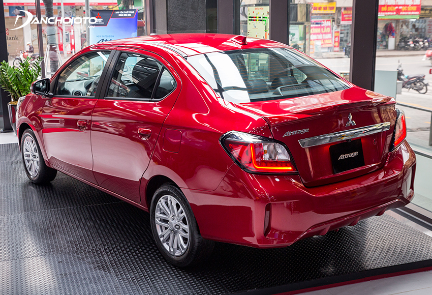 Phần đuôi xe Mitsubishi Attrage 2020 được tinh chỉnh sắc nét hơn