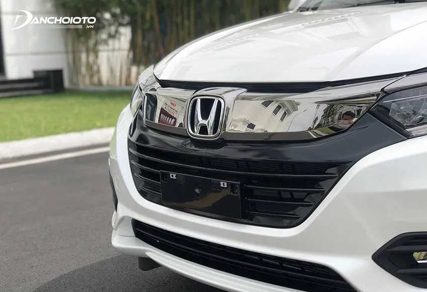 Thiết kế đầu xe Honda HR-V 2020 mang dấu ấn đặc trưng của ngôn ngữ thiết kế chung của Honda