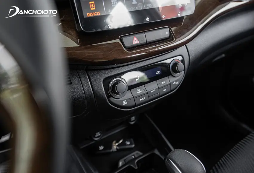 Suzuki Ertiga có ở dạng điện tử có màn hình hiển thị hiện đại