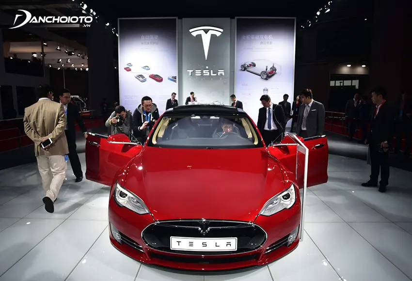 Tesla là công ty chuyên thiết kế, sản xuất và phân phối xe ô tô điện lớn nhất tại Mỹ