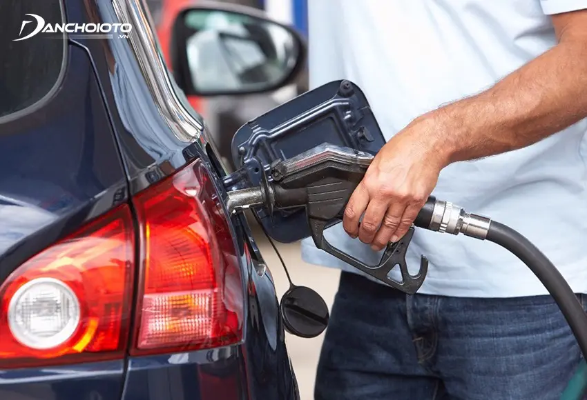 Chi phí xăng dầu sẽ tuỳ thuộc vào loại xe và quãng đường ô tô di chuyển
