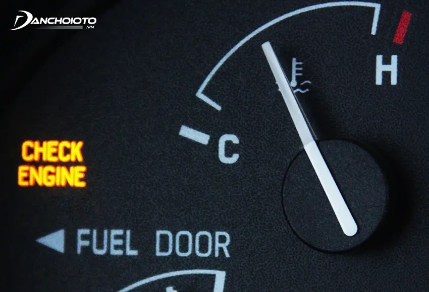 Đèn báo lỗi động cơ – Check Engine bật sáng cũng có thể do hộp số bị lỗi