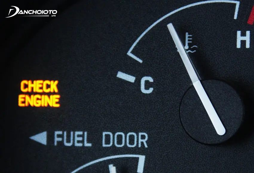 Khi bô bin đánh lửa bị lỗi đèn đèn Check Engine sẽ bật sáng