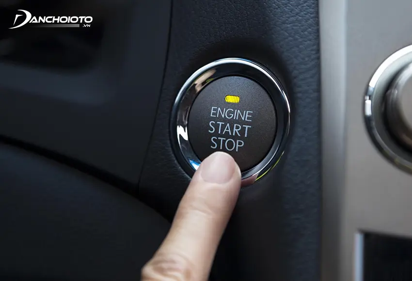 Khi lắp bộ Start Stop Smartkey, chỉ cần bấm nút Engine Start Stop là có thể nổ/tắt máy