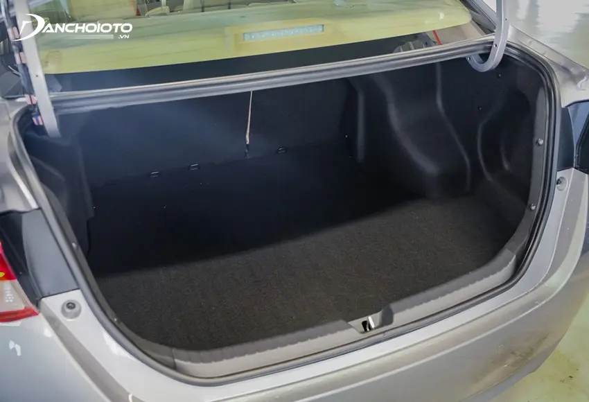 Khoang hành lý Toyota Vios 2021