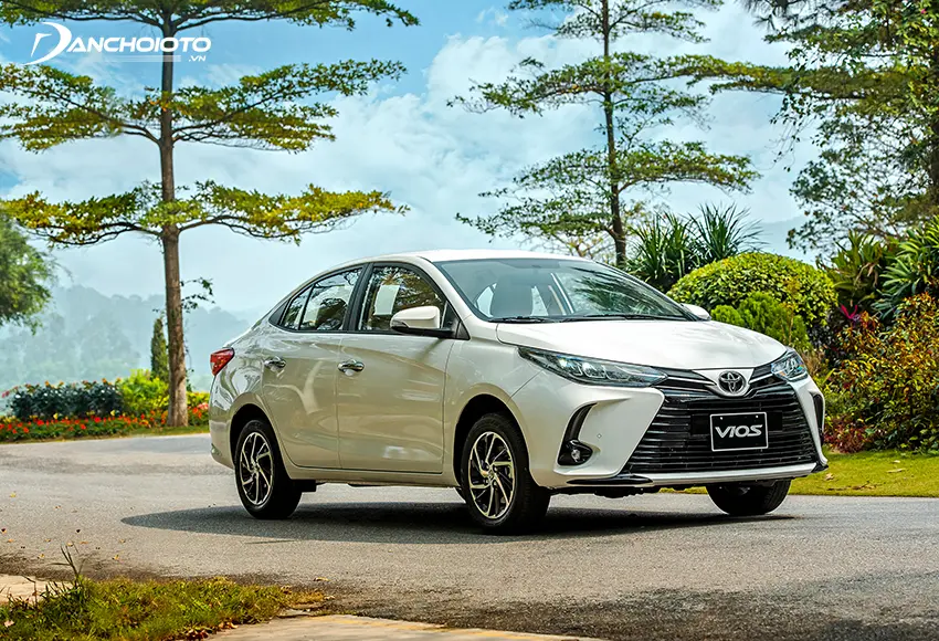 Toyota Vios 1.5G CVT phù hợp với người mua xe chú trọng đến tiện nghi và muốn có thêm nhiều tính năng hỗ trợ lái