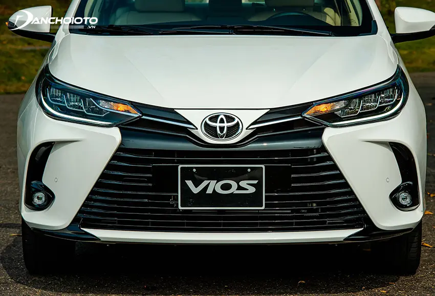 Toyota Vios 2021 GR-S và G được trang bị đèn pha/cos LED khá bắt mắt