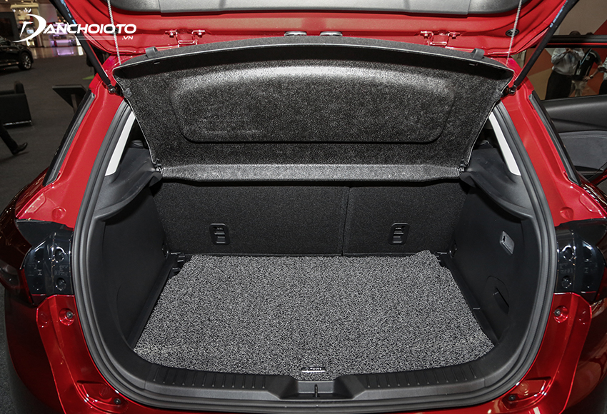 Khoang hành lý của Mazda CX-3 có dung tích 350L