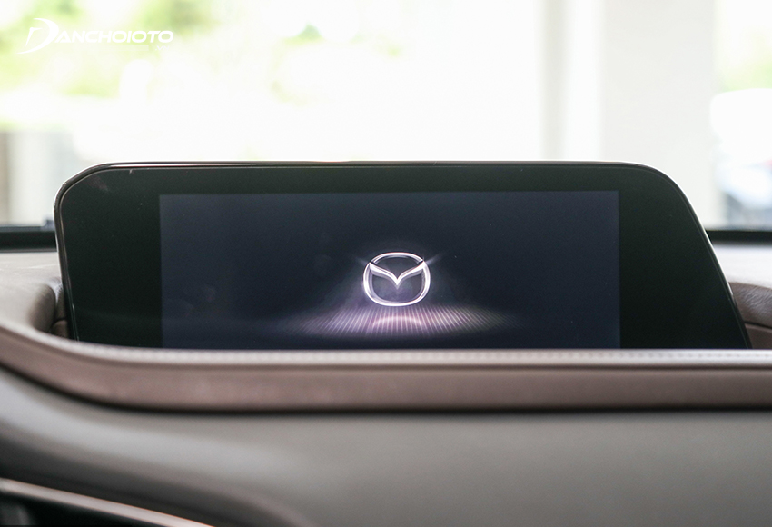 Mazda CX-30 2023 được trang bị màn hình giải trí xe cảm ứng 8.8 inch