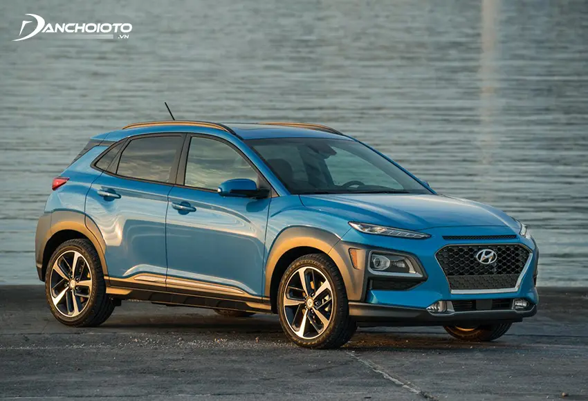Về động cơ, Hyundai Kona chiếm ưu thế hơn