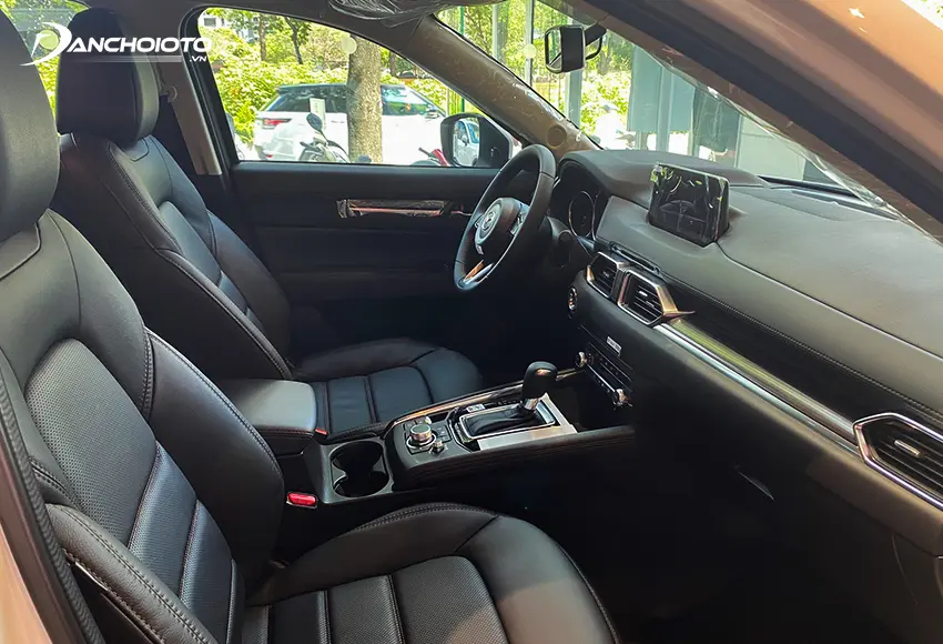 Ghế lái Mazda CX-5 2021 có chỉnh điện là trang bị tiêu chuẩn