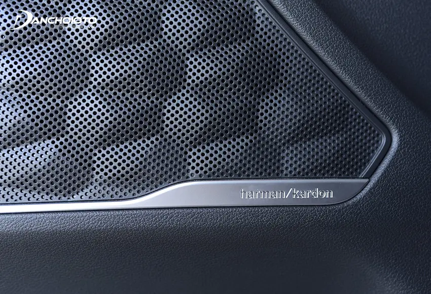 Hệ thống âm thanh Hyundai SantaFe 2023 dùng đến 10 loa dòng Harman Kardon cao cấp