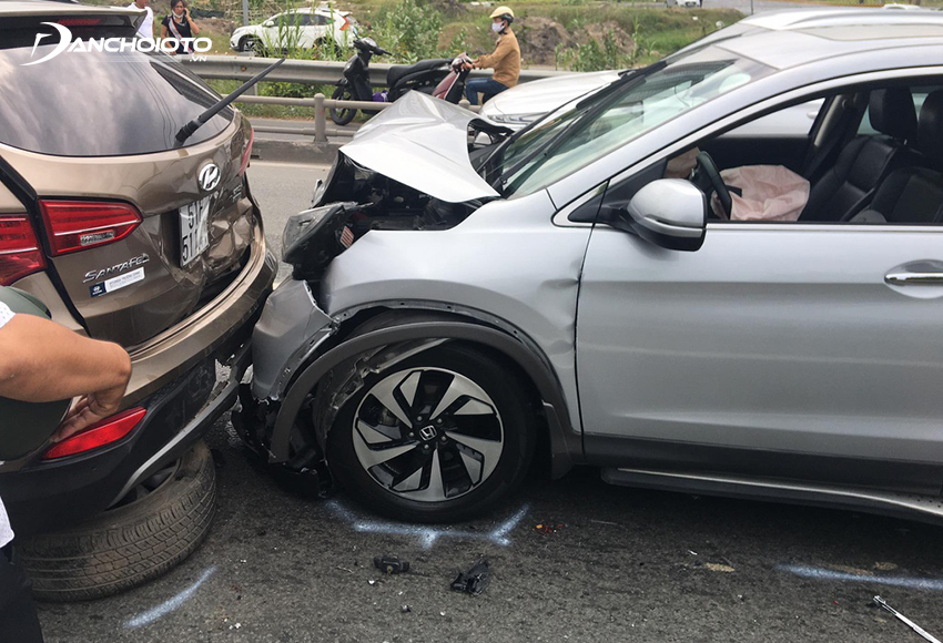 Khi cho mượn xe gây tai nạn, trách nhiệm bồi thường thiệt hại sẽ thuộc về người lái xe