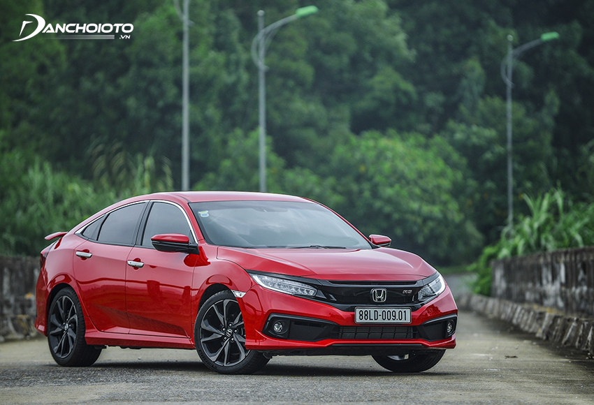 Nhưng dù sao thì với những ai đang phân vân có tiền 700 triệu nên mua xe gì lái sướng thì Honda Civic vẫn là gợi ý nhất định phải thử qua
