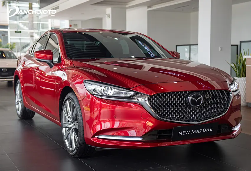 Với những ai đang đắn đo mua xe gì với 900 triệu thì Mazda 6 là cái tên đáng tham khảo