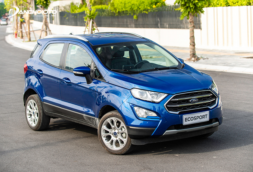 Ford EcoSport là mẫu xe ô tô 5 chỗ gầm cao giá rẻ nhất hiện nay