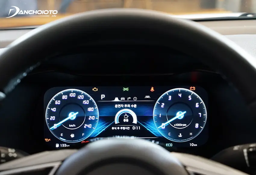 Kia K3 2023 Premium được trang bị màn hình hiển thị đa thông tin 4.2 inch