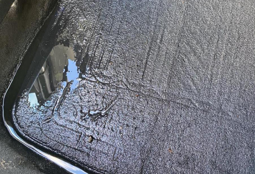 Xử lý nước vào xe: Đừng lo lắng nữa khi chạy xe dưới trời mưa vì trong hình ảnh này, bạn sẽ tìm thấy các giải pháp để xử lý nước vào xe một cách dễ dàng và hiệu quả.