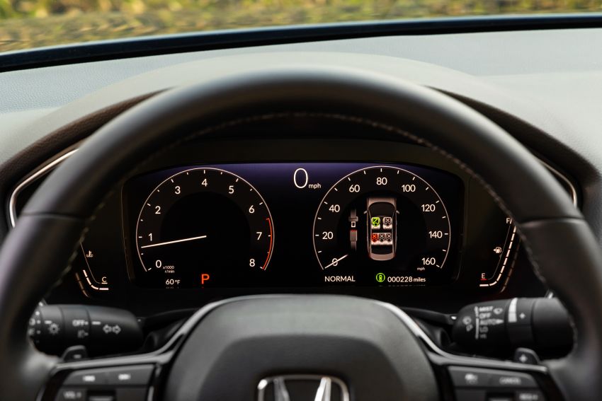 Bảng đồng hồ sau vô lăng của Honda Civic RS rất “chất chơi” khi full kỹ thuật số với màn hình 10.2 inch