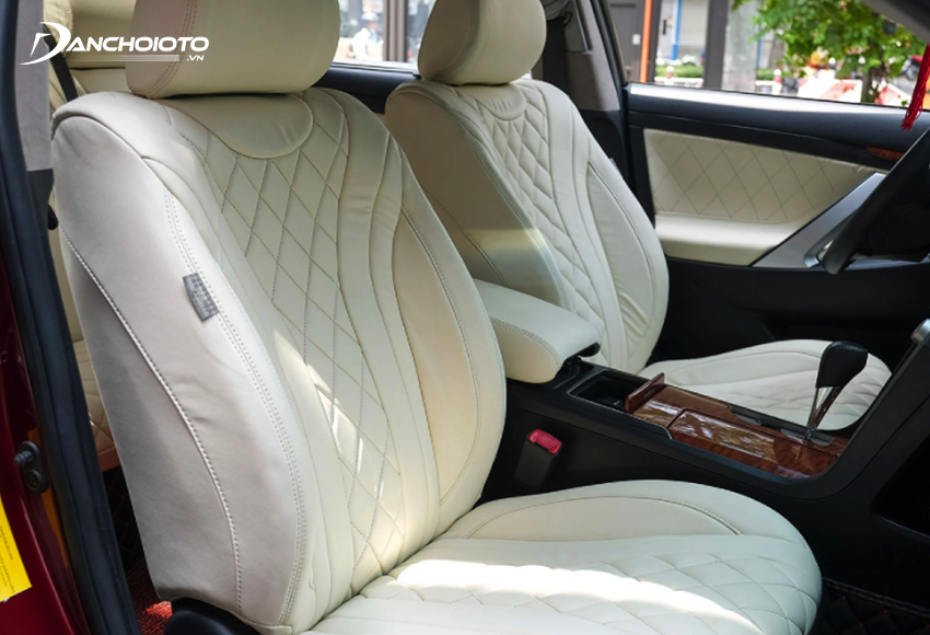 Chỉ cần đổi màu hay chất liệu da bọc ghế là có thể tạo ra ngay một “giao diện” đầy mới mẻ nội thất xe