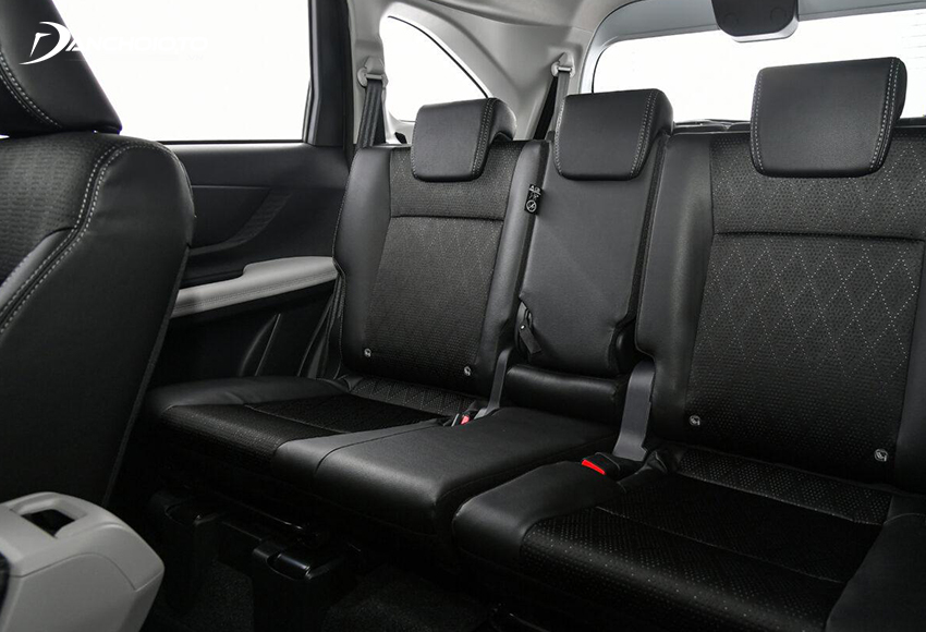 Hàng ghế thứ ba Toyota Veloz Cross 2024