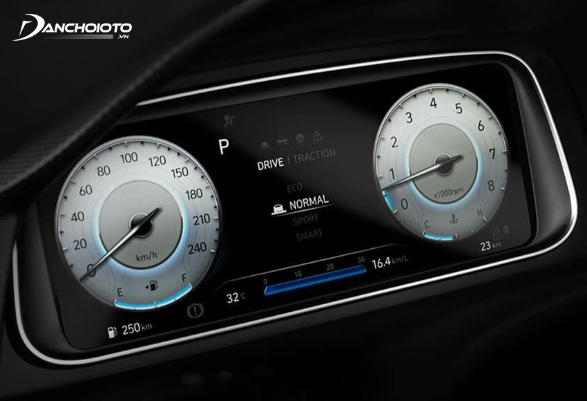 Hyundai Creta bản Cao cấp có đồng hồ kỹ thuật số full màn hình 10,25 inch