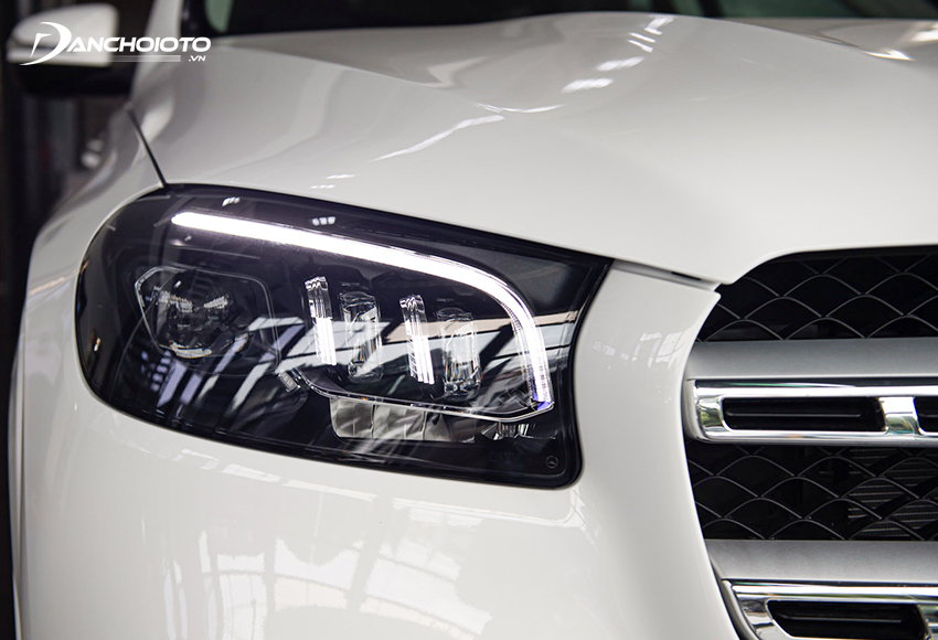 Mercedes GLS 450 4AMTIC 2023 được trang bị đèn Multi-beam LED