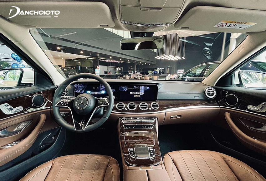 Nội thất Mercedes E200 Exclusive 2022 không chỉ “quyến rũ” về mặt thị giác mà còn hấp dẫn ở tính công nghệ