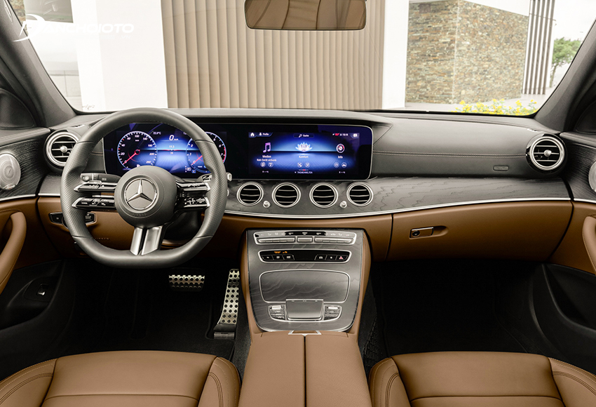 Nội thất Mercedes E300 AMG 2022 tiếp tục “đốn tim” với vẻ đẹp kiêu kỳ đầy quyến rũ