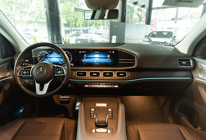 Nội thất Mercedes GLS 450 4AMTIC 2023 hợp thành từ thiết kế tinh tế và vật liệu cao cấp