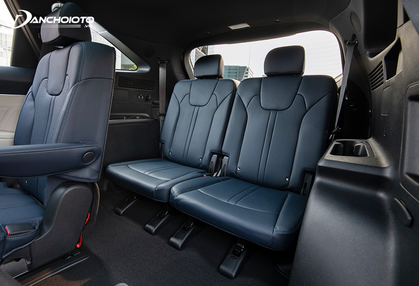 Hàng ghế thứ ba Kia Sorento 2023 được đánh giá khá tốt so với các mẫu SUV/CUV 7 chỗ nói chung