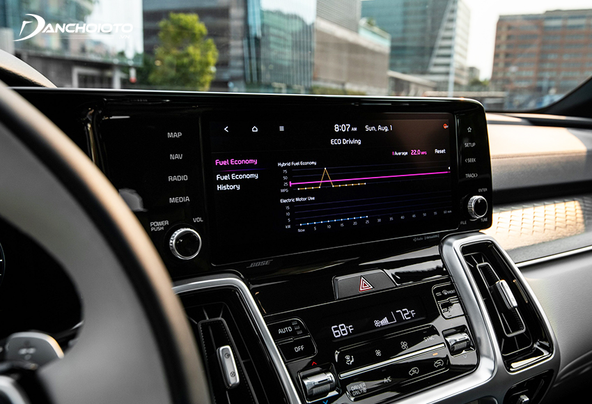 Kia Sorento 2022 đều trang bị màn hình cảm ứng trung tâm 10.25 inch
