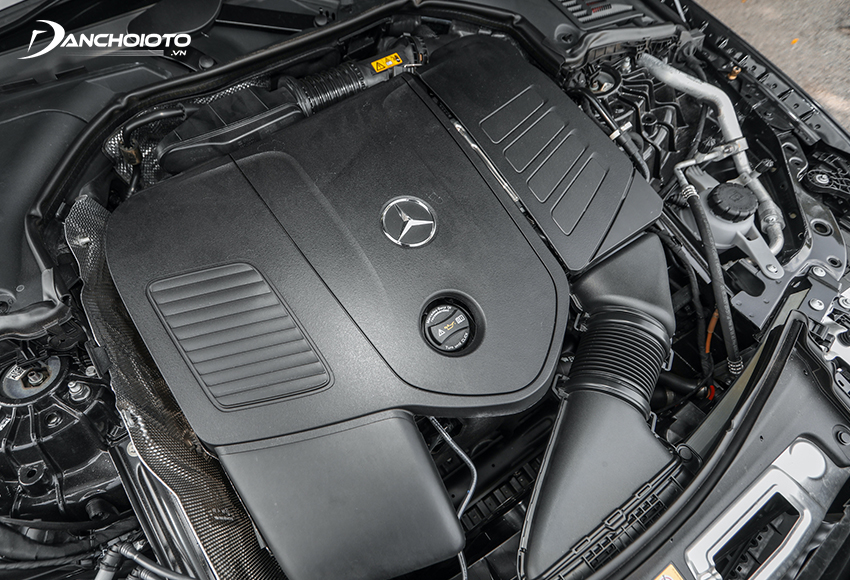 Mercedes-Benz C200 2023 trang bị động cơ tăng áp 1.5L mới kết hợp EQ Boost cho tổng công suất 204 mã lực